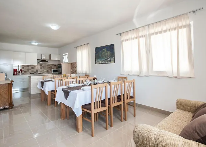 Six-Bedroom Holiday Home In Sevid