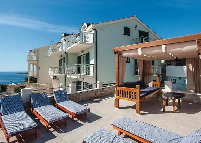 Six-Bedroom Holiday Home In Sevid